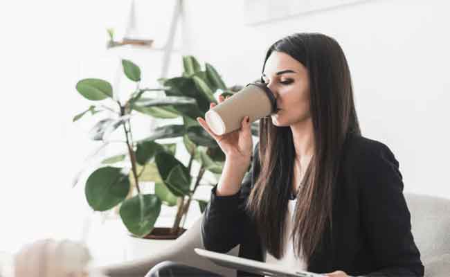 فوائد القهوة السوداء لا تُفَوَّت منها خسارة الوزن وحرق الدهون وفق طبيبة