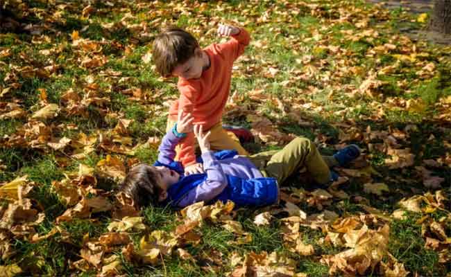 كيف تعلمين طفلك الدفاع عن نفسه في الوسط المحيط به وخاصة المدرسة؟