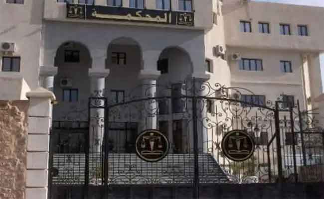 الإطاحة بعصابة إجرامية ضمنها موظفون ببلدية باب الوادي تحترف تزوير المركبات بانتحال الهويات