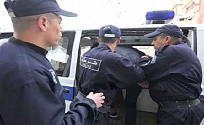 الإطاحة بـ8 أشخاص تورطوا في السرقة وترويج المخدرات والشعوذة بغرداية…