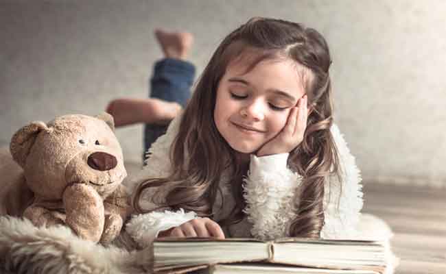 بخطوات ممتعة…إليك كيفية تنمية مهارات القراءة لدى طفلك