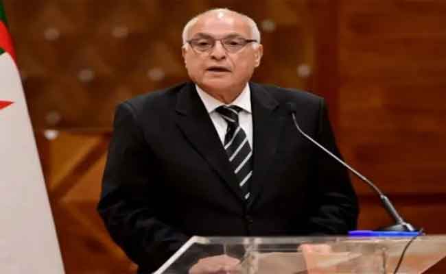 الجزائر تدعو إلى حل سياسي وسلمي للحرب في أوكرانيا