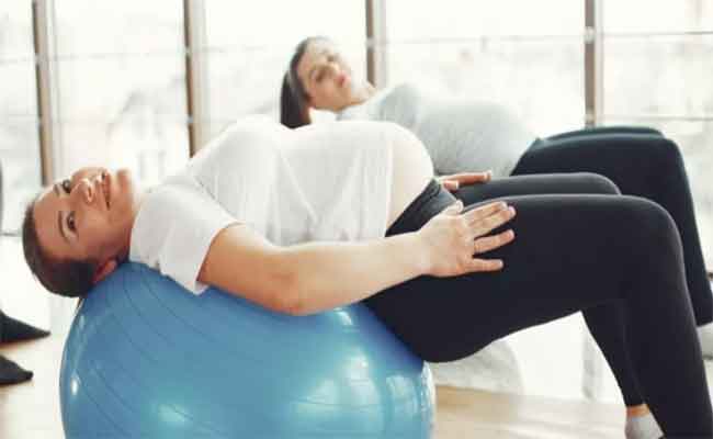 كيفية ممارسة الرياضة بأمان أثناء فترة الحمل وأهمية استشارة الطبيب من قبل…