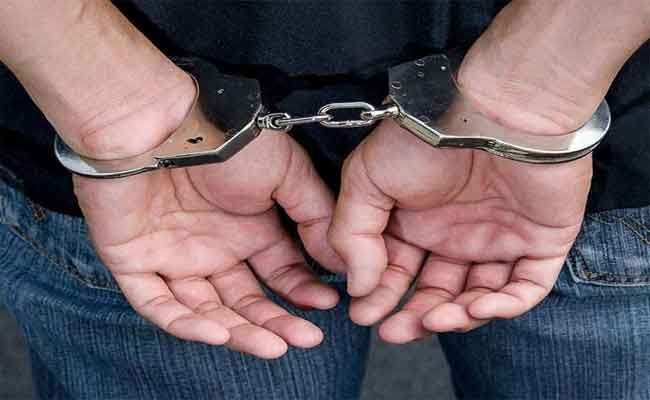 تفكيك شبكة إجرامية تحترف تزوير الملفات القاعدية للمركبات بالعاصمة