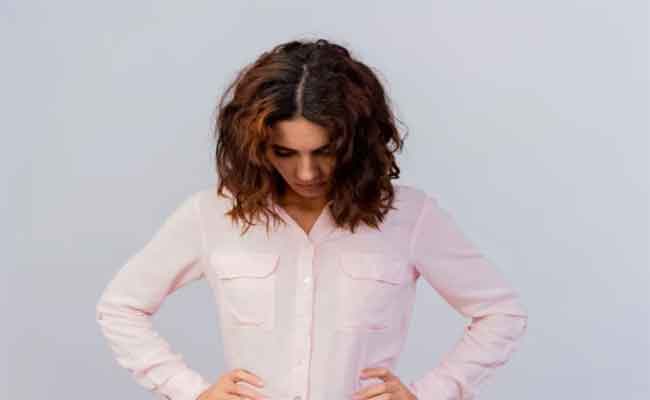 كيف تكتشفين إصابتك بتكيس المبايض قبل الدورة الشهرية بيومين؟