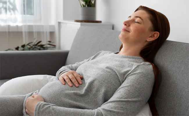 عبارات لا تقوليها للحامل في الثلث الأخير…قدمي الدعم ولا تزيديها قلقاً