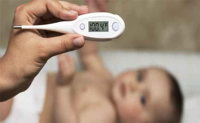 أسباب ارتفاع درجة الحرارة عند الأطفال حديثي الولادة