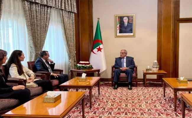 العرباوي يستقبل السفير المنسق لمنظمة الأمم المتحدة بالجزائر