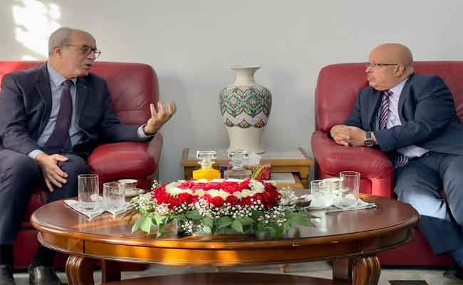 وزير البريد يشرف على الإطلاق الرسمي لبرنامج التغطية بالأنترنت والهاتف الثابت من عين الدفلى