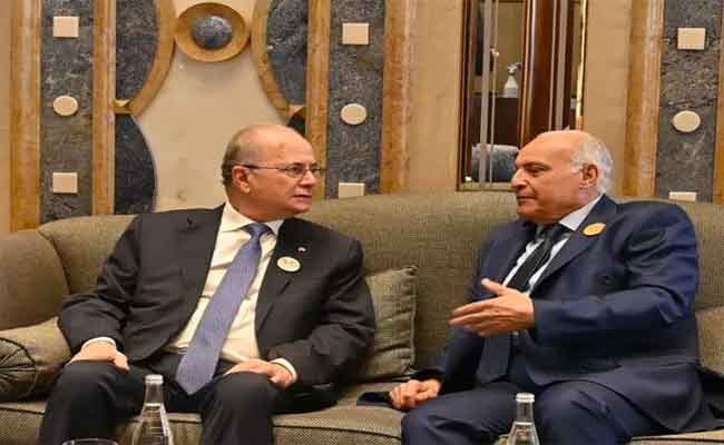 عطاف يجري لقاء ثنائيا مع نظيره الفلسطيني