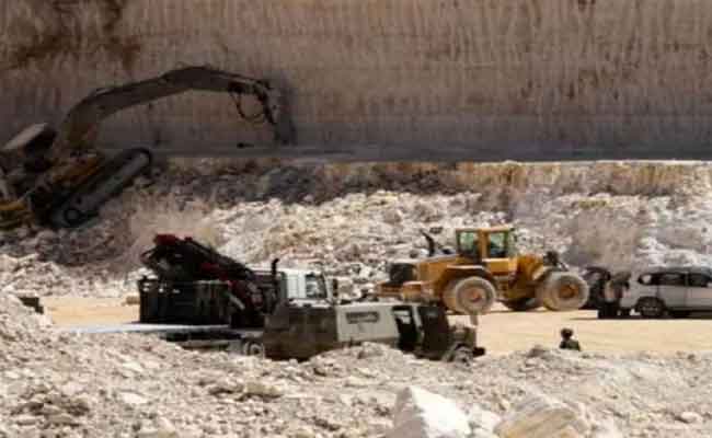 دحلب تؤكد حرص وزارتها على مطابقة المحاجر الناشطة وطنيا لشروط البيئية