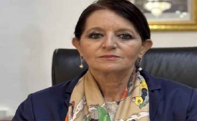 إشراف مداحي على مشاركة الجزائر كضيف شرف الصالون الدولي للصناعة التقليدية بإيطاليا