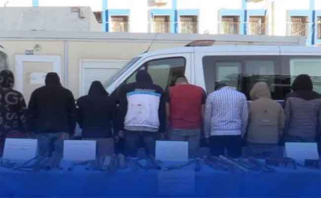 الإطاحة بعصابة أحياء مدججة بالأسلحة البيضاء وشاحنتين بأم البواقي