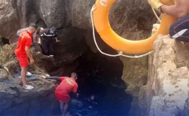 مصرع شخص وإنقاذ آخر سقطا في البحر بمستغانم