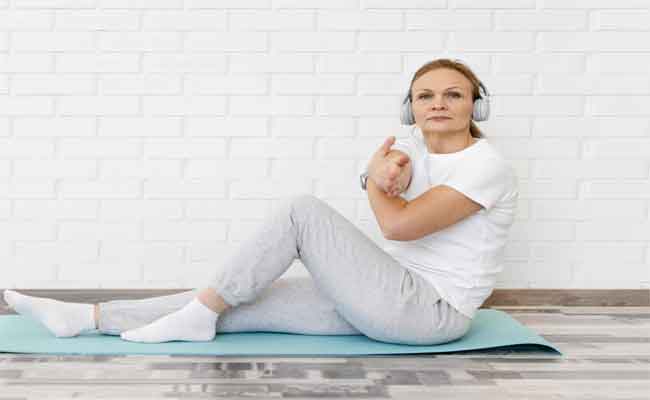 أفضل تمارين رياضية لشدّ الجسم للنساء فوق الأربعين