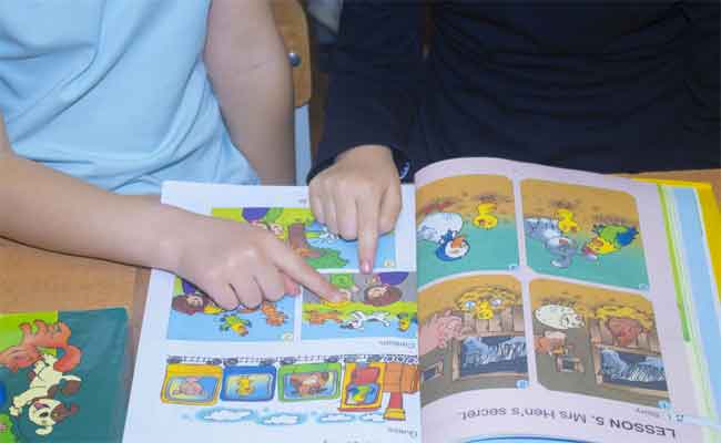 فوائد القصص المصورة في تنمية خيال الأطفال