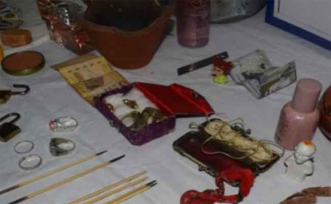 مداهمة وكر للشعوذة يتوج بتوقيف مشعوذة رفقة 11 شخصا بباتنة