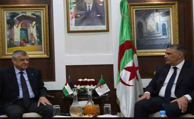 بلعريبي يستقبل نظيره الفلسطيني