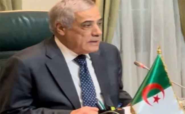 العرباوي يترأس اجتماعا للحكومة