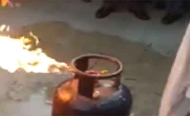 اشتعال قارورة غاز يخلف ثلاث مصابين ببشار