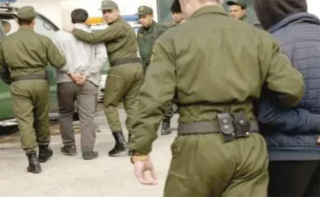 الإطاحة بشبكة إجرامية تحترف قرصنة المكالمات الدولية ببوسعادة بالمسيلة