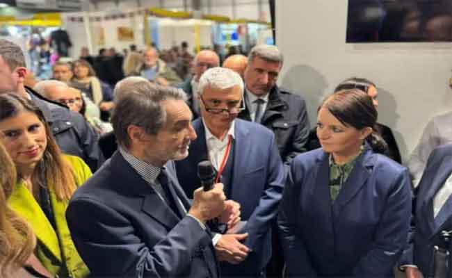 مداحي تفتتح فعاليات الدورة 28 للمعرض الدولي للصناعة التقليدية مع نظيرتها الإيطالية