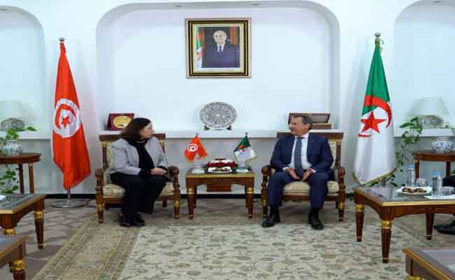 استقبال رخروخ نطيرته التونسية 