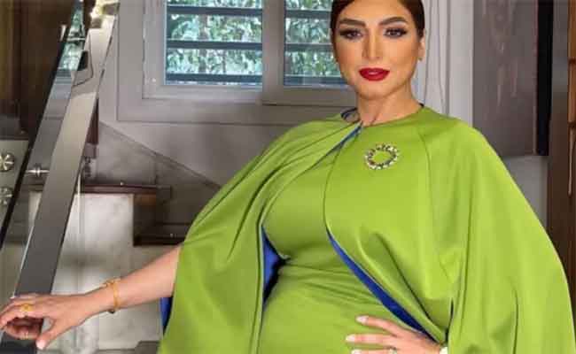 رمضان 2025 : روجينا تحتفل ببدء تصوير مسلسل حسبة عمري بـ قالب حلوى