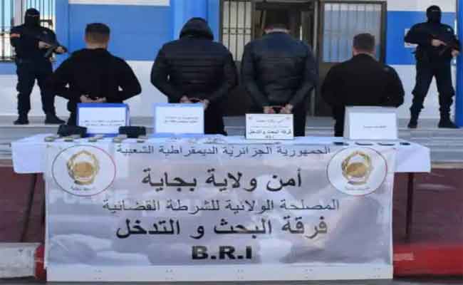 تفكيك شبكة تحترف ترويج المخدرات والمؤثرات العقلية ببجاية