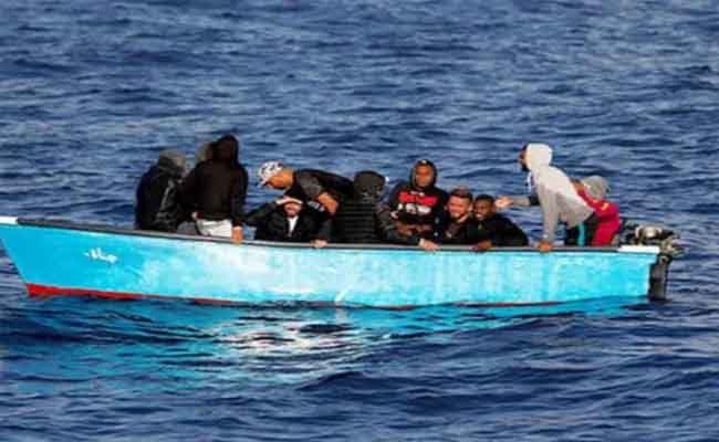 تفكيك شبكة إجرامية تحترف الهجرة السرية بوهران