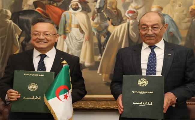 توقيع إتفاقية تعاون بين وزارة التعليم العالي والمحكمة الدستورية