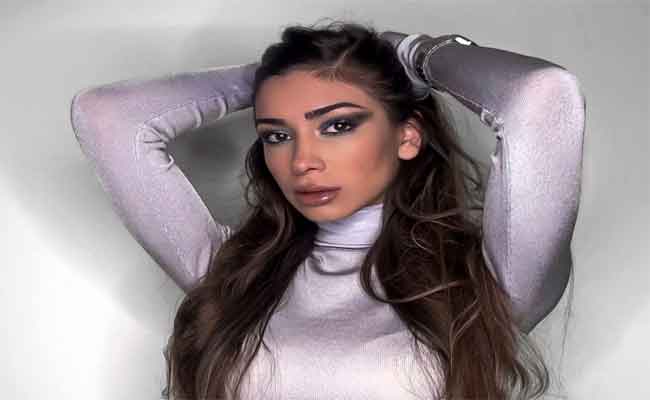 تيا ديب وشقيقها جورجي يستمتعان برحلتهما الشتوية في سويسرا