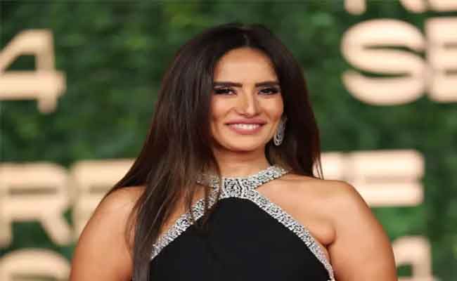 زينة تكشف عن أهم قرار لها ستنفذه في عام 2025…