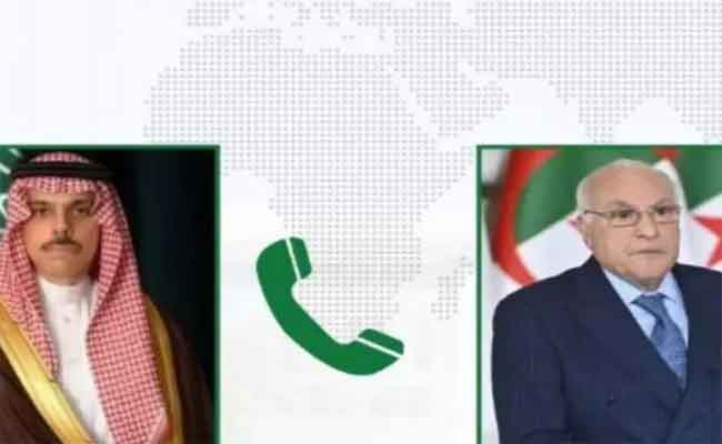 عطاف يتحادث هاتفيا مع نظيره السعودي