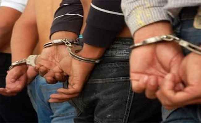 الإطاحة بشبكة إجرامية تمتهن النصب عبر مواقع التواصل بسطيف