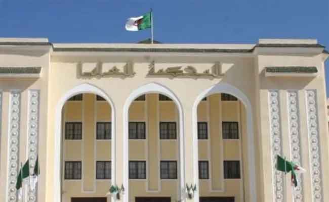 اجتماع رئيس المحكمة العليا مع رئيس الاتحاد الوطني للمحامين الجرائريين