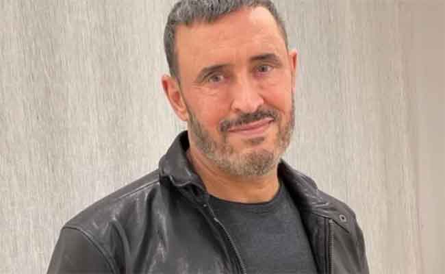 في ظهور نادر: كاظم الساهر ينشر صورة مع حفيدتيه…جمالهما يخطف الأنظار