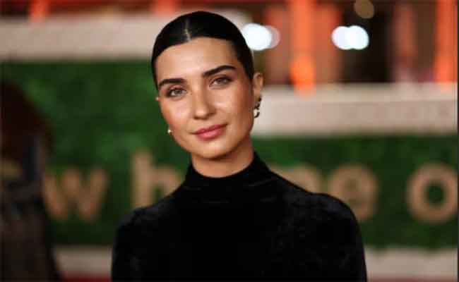 النجوم الأتراك يخطفون الأنظار في حفل Joy Awards 2025…