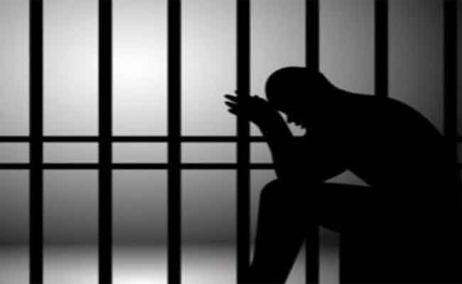 فيديوهات تحرّض على التجمهر تجر مسنا للسجن ثلاث سنوات