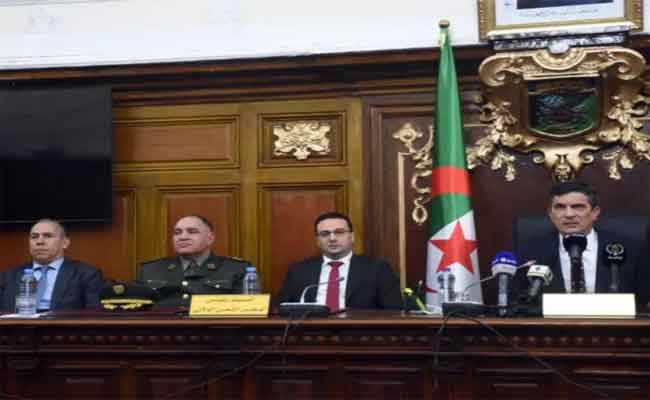 والي العاصمة ينصب الوالي المنتدب الجديد للمقاطعة الإدارية لباب الوادي