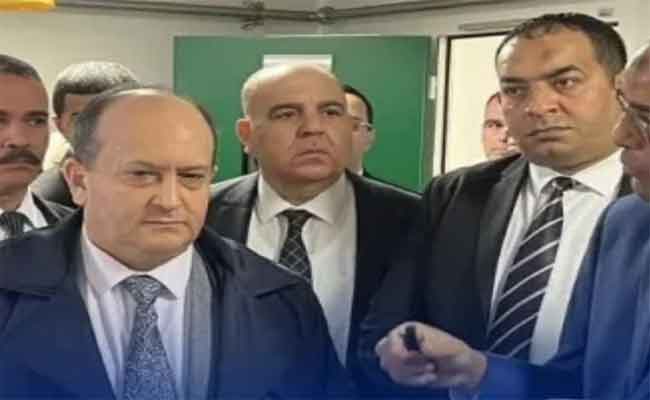 غريب يدشن وحدة جديدة لإنتاج الأدوية المضادة لداء السرطان بسيدي عبد الله