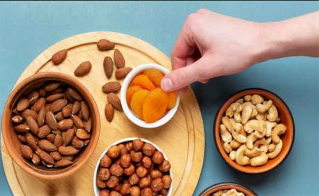 لماذا يجب أن تقدمي المكسرات لضيفتك المرضعة؟