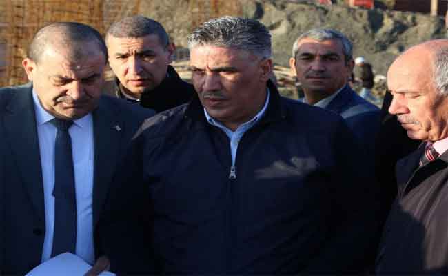 بلعريبي في زيارة تفقدية للمشروع الاستشفائي الجامعي بتيزي وزو