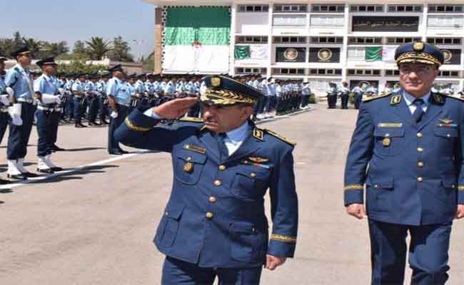 إشراف شنقريحة على مراسم تنصيب اللواء زبير غويلة قائدا للقوات الجوية