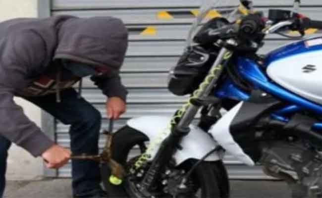 الإطاحة بشخص يحترف سرقة الدراجات النارية بسطيف
