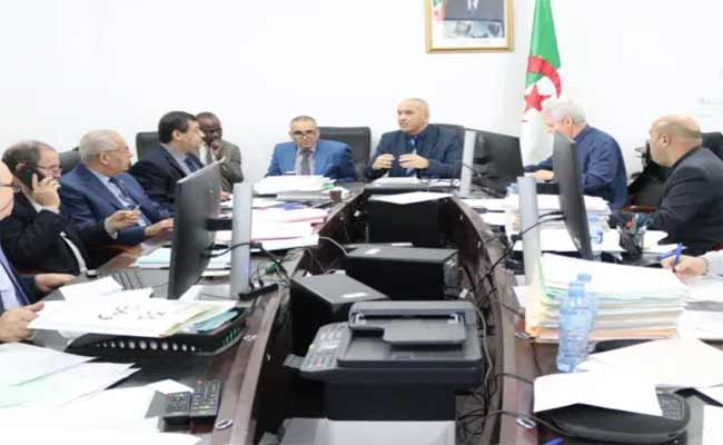 منتصف الليلة آخر أجل لإيداع ملفات الترشح لانتخابات تجديد نصف أعضاء مجلس الأمة