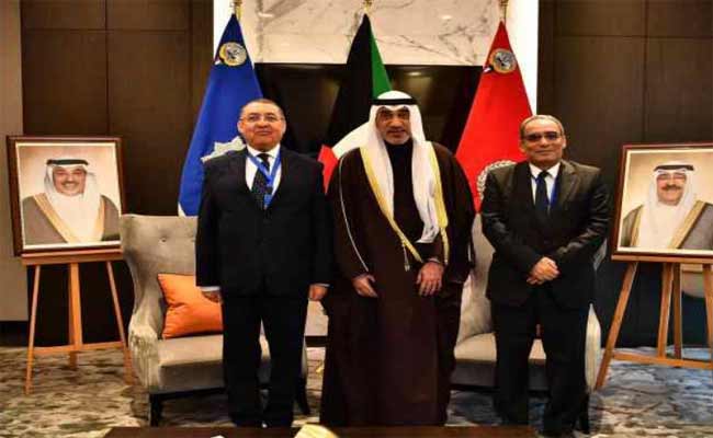 مراد يعقد لقاء ثنائيا مع نظيره الكويتي