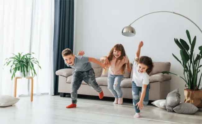 ألعاب منزلية ممتعة للأطفال تساعد على تطوير مهاراتهم