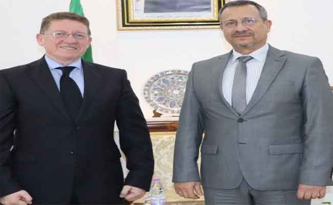 رخروخ يستقبل رئيس مجلس الأعمال الجزائري الأمريكي