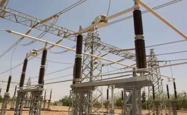 عرقاب يكشف عن ربط أزيد من 77 ألف مستثمرة فلاحية بالكهرباء